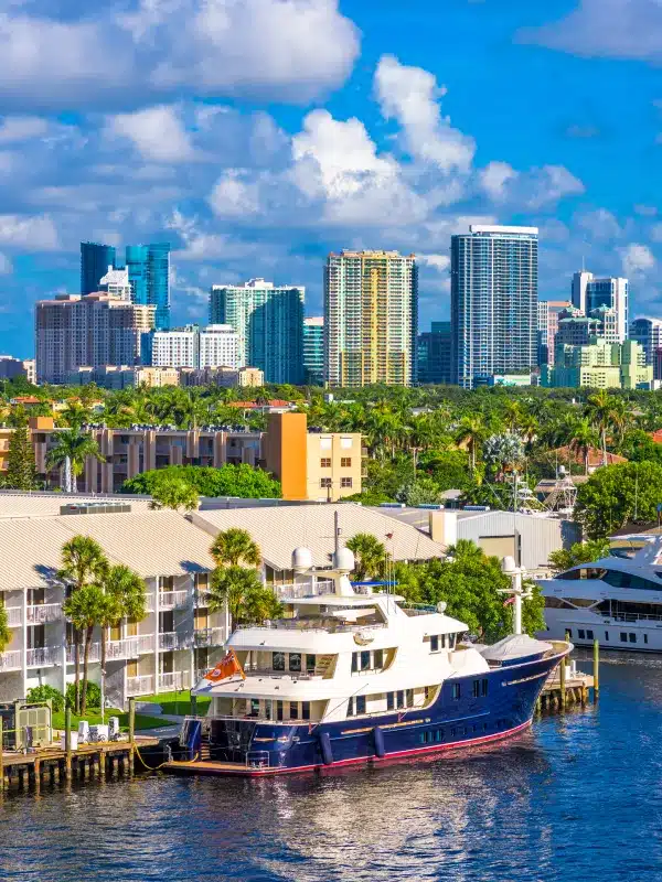  Broward County Courthouse in Fort Lauderdale, Florida, near A-Alternative Release Bail Bonds.